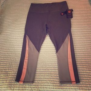 NWT 💋 RBX Capri leggings